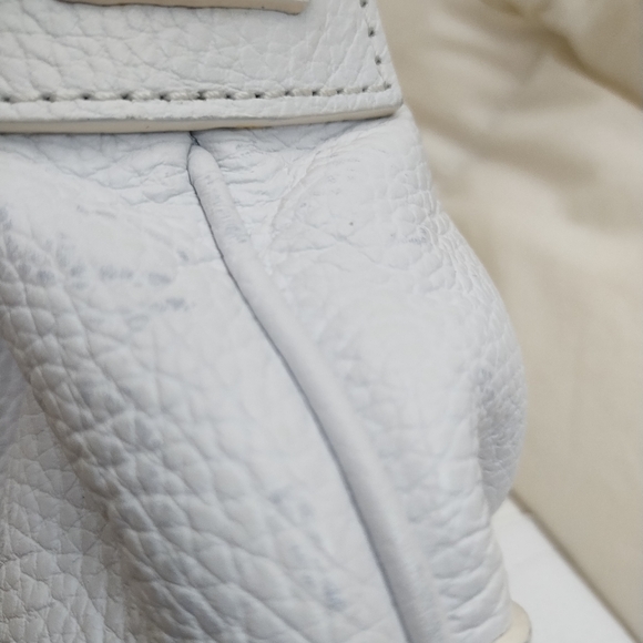 Italian Genuine Leather Nordstrom shoulder bag. White. - Picture 9 of 13